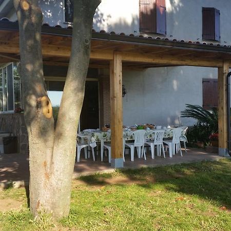 La Finestra Sul Cortile Bed & Breakfast Pomezia Ngoại thất bức ảnh