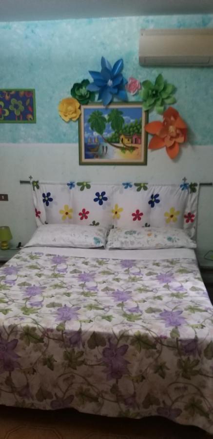 La Finestra Sul Cortile Bed & Breakfast Pomezia Ngoại thất bức ảnh
